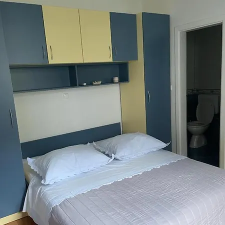Lucy Apartment *
