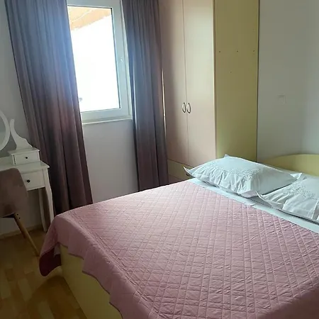 Lucy Apartment