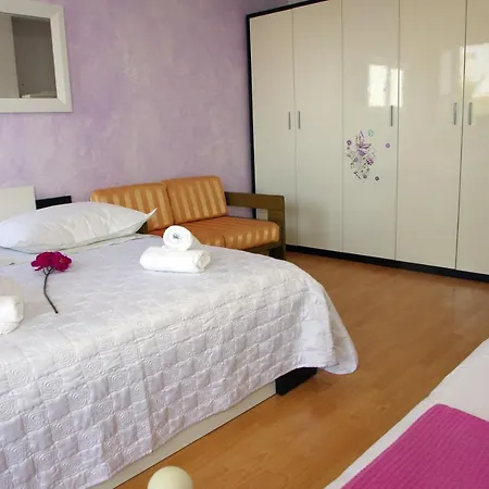Apartment Lucy Makarska