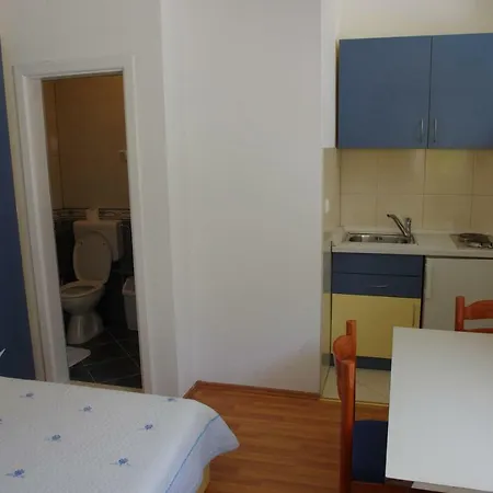 Lucy Apartment