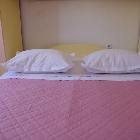 Lucy Apartment