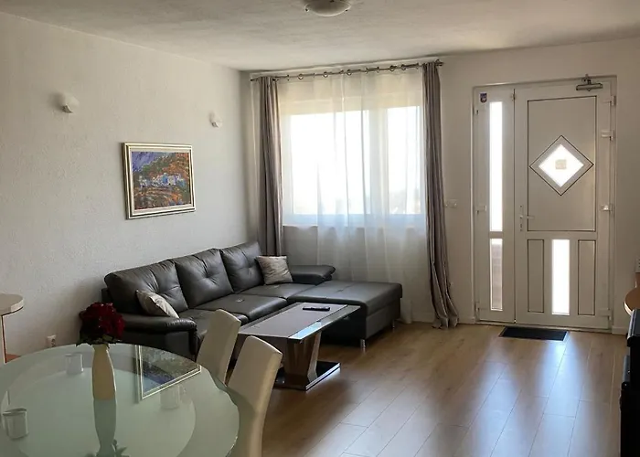 Apartment Lucy *