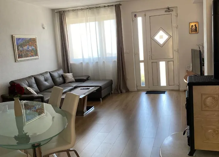 Apartment Lucy