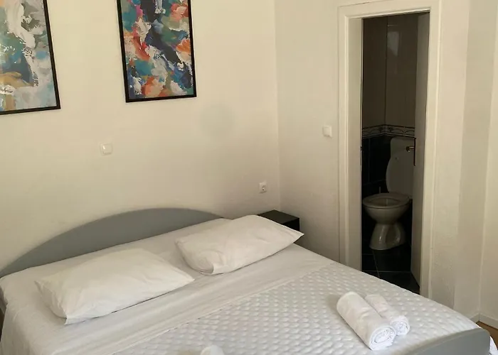 Lucy Apartment *