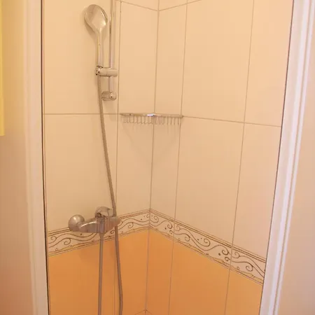 Lucy Apartament