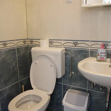 Apartament Lucy *